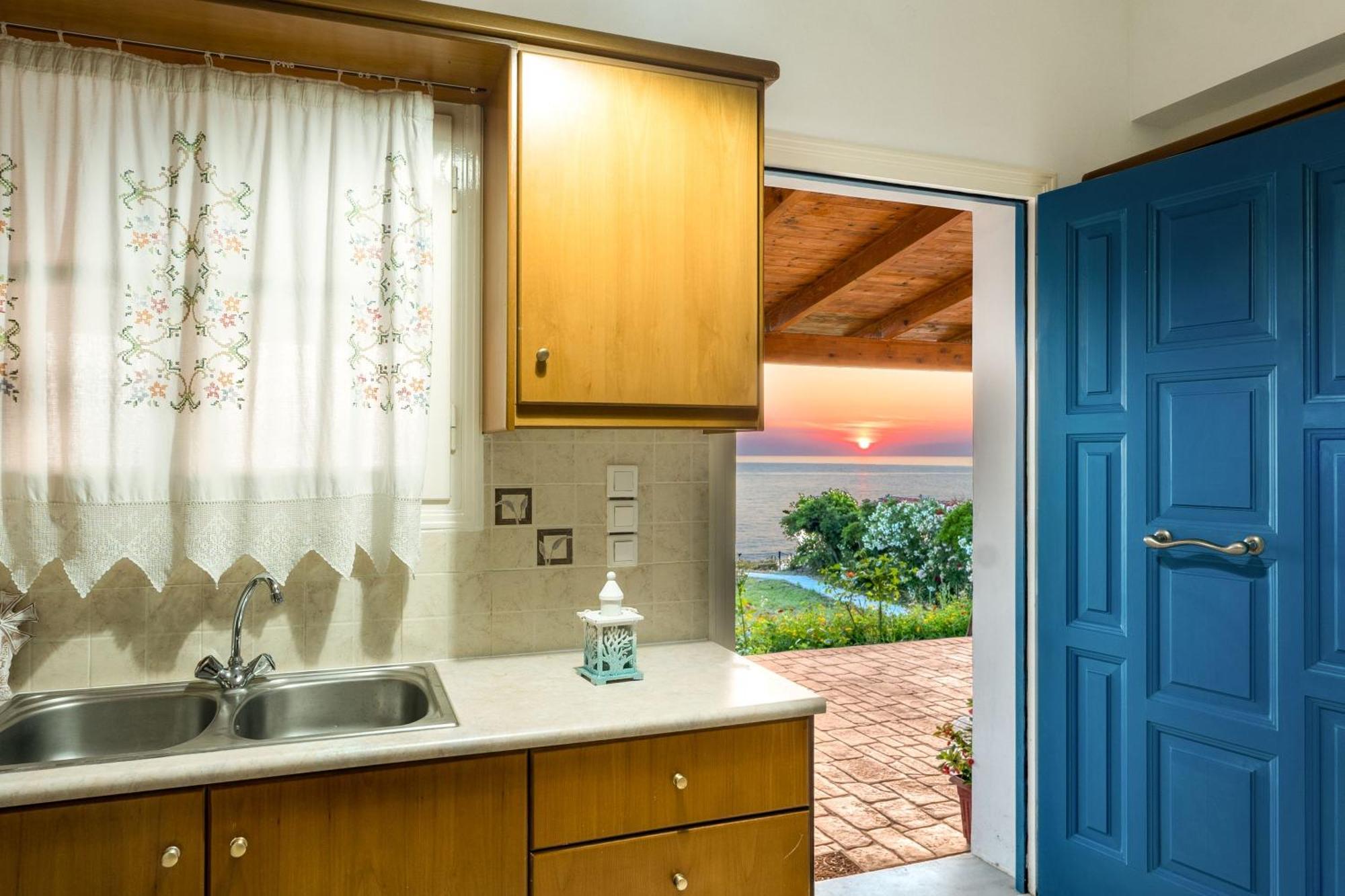 St. Harry'S Windmill Apartman Makrísz Jalósz Kültér fotó